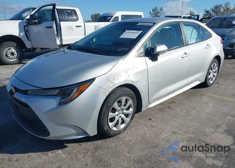 2024 Toyota Corolla Le z USA, uszkodzony, nr VIN 5YFB4MDE2RP123358